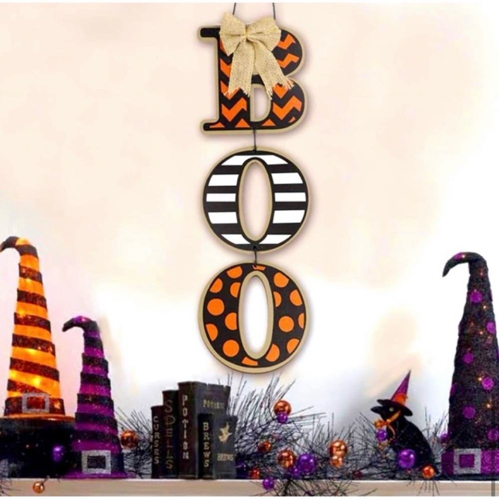 Halloween Decoration "BOO" Rustic Wall/Door Sign